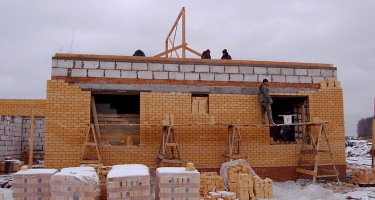 Зимние работы по строительству кирпичного дома